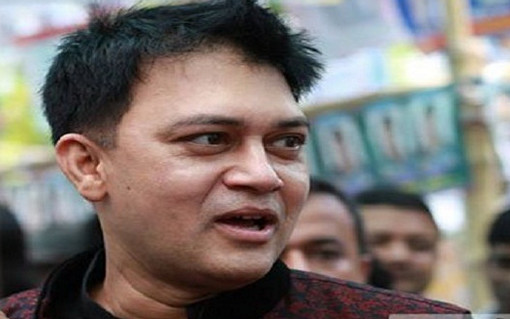 ফেসবুক স্ট্যাটাস নিয়ে মুখ খুললেন শাকিল খান