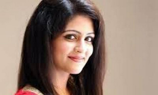স্বামী বাড়ি না থাকায় ৭ বছরের পুরানো প্রেমিকের সাথে এক ঘরে এ কি করলেন মেয়েটি...!(ভিডিও সহ)