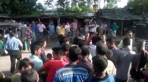 পরকীয়া প্রেম করে পালিয়ে যাওয়ার সময় বিদেশি স্বামীর হাঁতে ধরা খেলো বউ - প্রেমিককে দিলো গন ধোলাই...(ভিডিও সহ)