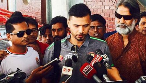 মিরপুরে মাশরাফিকে দেখতে হাজার হাজার ভক্ত