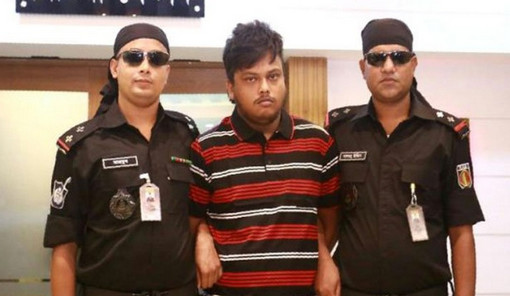 ১০ হাজার টাকায় কন্টাক্টে আসেন ওই তরুণী : জবানবন্দিতে ইভান