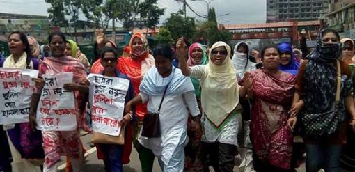 শিক্ষার্থীদের অবরোধ-বিক্ষোভে উত্তাল ঢাকা