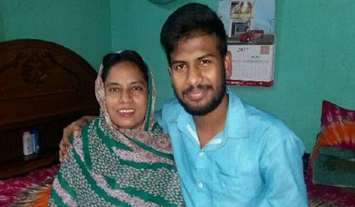 একসঙ্গে মা ও ছেলের এইচএসসি পাস