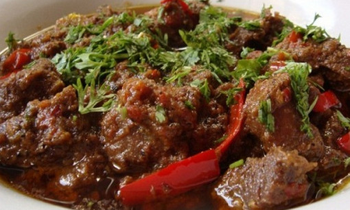 রাতে ভুলেও যে খাবার গুলো খাবেন না!