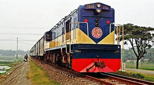 পাবনায় ট্রেনে কাটা পড়ে অজ্ঞাত নারীর মৃত্যু
