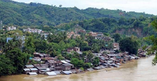 টানা বর্ষণে ফের ‘বন্যার আশঙ্কা’ যেসব এলাকায়