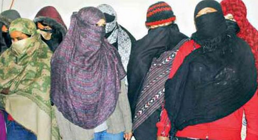 উত্তরায় দুই আবাসিক হোটেলে অসামাজিক কাজ, ৩০ তরুণ-তরুণী আটক