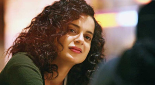 ‘দেখলেও লজ্জা করে, টাকার জন্য লোকে এত নিচেও নামতে পারে’