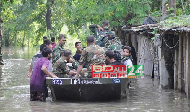 দিনাজপুরে বন্যা পরিস্থিতি অপরিবর্তিত: পানিবন্দী ৬ লাখ মানুষ, যোগাযোগ বিছিন্ন