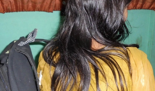 এবার পঞ্চম শ্রেণীর ছাত্রীকে গর্ভবতী করে একি হাল করল লম্পট শিক্ষক !! (দেখুন ভিডিও সহ)