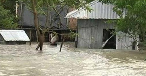 এইমাত্র পাওয়া, ভেঙে গেছে টাঙ্গাইল বেড়িবাঁধ, প্লাবিত হচ্ছে গ্রামের পর গ্রাম…