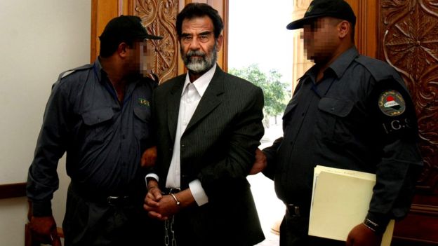 ইরাকি নেতা সাদ্দাম হোসেনের ফাঁসির সময়ে কেঁদেছিলেন যে আমেরিকান সৈন্যরা