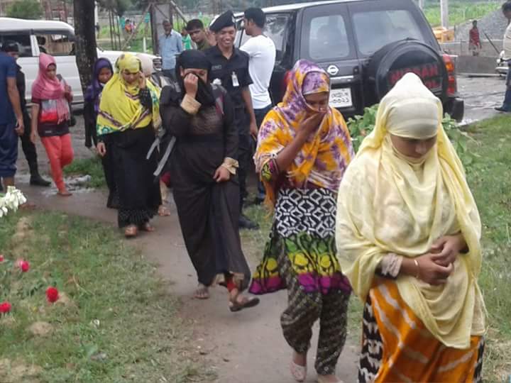 আবাসিক হোটেলে অভিযান চালিয়ে ৪৭ জন নারী-পুরুষকে আটক