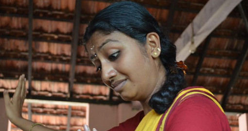 প্রবাসীর স্ত্রীর সঙ্গে পরকীয়া নগ্ন ভিডিও ইন্টারনেটে আটক এক যুবক