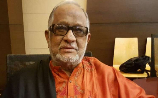 রুপালি পর্দার অর্ধেক ছিড়ে গেল
