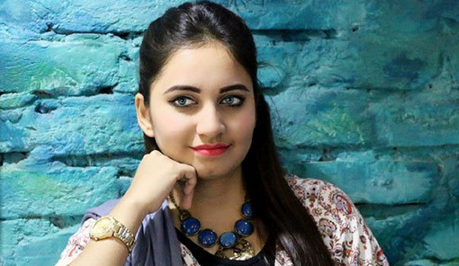 স্কুল পালিয়ে কিভাবে বড়োলোকের মেয়েরা নাম লেখাচ্ছে দেহব্যাবসায়, দেখুন বাস্তব চিত্র !(ভিডিও সহ)