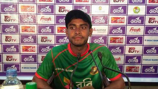 মুশফিকের টোটকাতেই সস্তায় মিরাজের শিকার স্মিথ