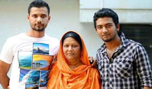 মাকে উপহার দেয়া স্বপ্নের বাড়িতে ঈদ করবেন মাশরাফী