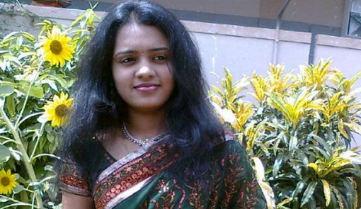 ঈদের শপিং করতে নিয়ে যাওয়ার নাম করে চাচাতো বোনের সাথে নংরামি করে ভিডিও ফেসবুকে প্রকাশ। দেখুন সেই ভিডিও...