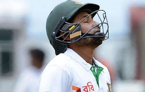 দিনের শুরুতেই মুশফিকের বিদায়