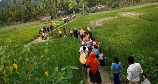 সোয়া এক লাখ রোহিঙ্গা বাংলাদেশের পথে: জাতিসংঘ