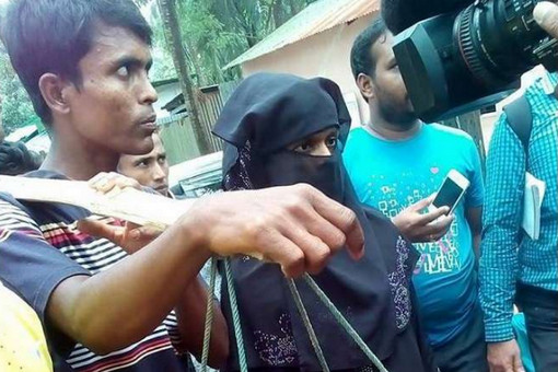 রোহিঙ্গা: নৌকায় জন্ম, ঝুপড়িতে আশ্রয়