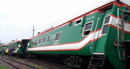 ব্রাহ্মণবাড়িয়ায় তূর্ণা এক্সপ্রেসের ইঞ্জিনসহ বগি লাইনচ্যুত