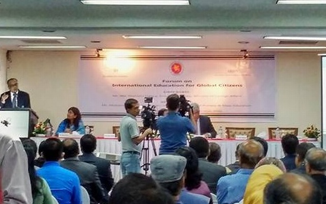 চাকরির জন্য পড়লে চাকরিহীন হতে হবে: পররাষ্ট্র সচিব