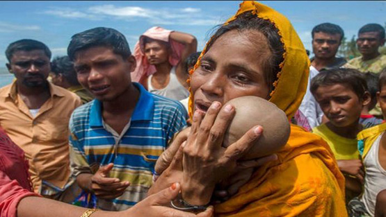 কোলেই দুধের শিশুর মৃত্যু, কোনভাবেই মানছেন না মা