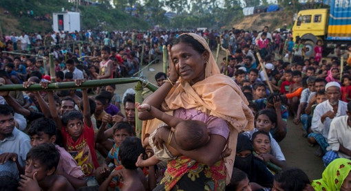 কক্সবাজারে রোহিঙ্গাবাহী ট্রলারডুবি, ১৪ লাশ উদ্ধার
