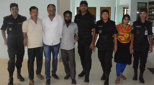 অপহরণ করে নারী দিয়ে নগ্ন ভিডিও বানিয়ে প্রতারণা করে এই চক্র
