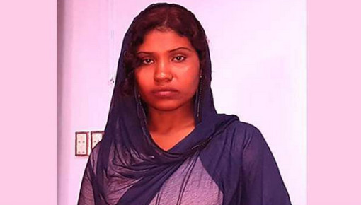 ‘টক অব দা টাউন’ এখন প্রধানমন্ত্রীকে গালিগালাজ করা সেই যুবতী!