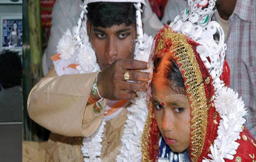 ত্রাণ দিতে গিয়ে রোহিঙ্গা নারীকে বিয়ে করে বিপদে যুবক