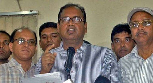 ‘এখন কথা বলা খুব বিপদ, কঠিন একটা সময় আমরা অতিক্রম করছি’