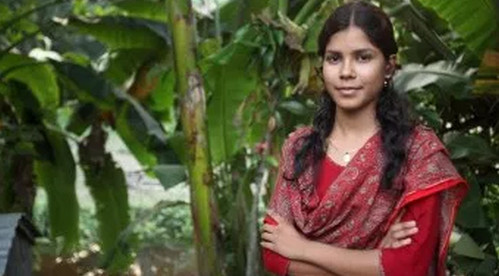 ১৫ বছরের স্কুল ছাত্রের সাথে যৌন সম্পর্ক স্থাপন করে অন্তঃসত্ত্বা শিক্ষিকা !