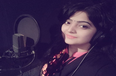 ‘সেলফি কুইন কমলা’ সালমা
