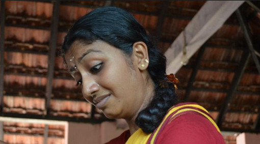 আমাকে বলতেন, ‘শরীরের সব পোশাক খুলে তার সামনে সারাদিন দাঁড়িয়ে থাকতে’ আর আমাকে সে...।। ( দেখুন ভিডিও সহ)