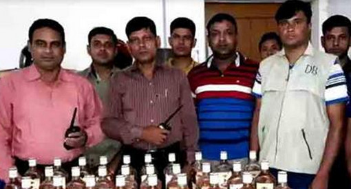 আদিতমারীতে ৩০ বোতল বিদেশী মদ উদ্ধার