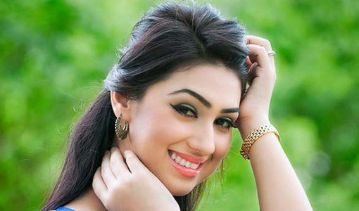 অপু বিশ্বাসকে নিয়ে চলছে ভুয়া প্রচারণা