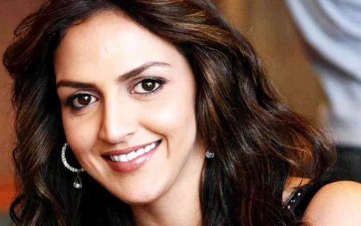 মা হলেন বলিউড অভিনেত্রী এশা দেওল
