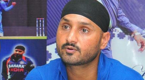 ভারতীয় দলে মুসলিম ক্রিকেটার এ কি বললেন হরভজন
