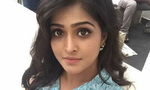 অশ্লীলতার চরমে এখন আধুনিক মেয়েরা, এবার নিজের চোখে দেখুন, ফেইজবুক লাইভে কি হচ্ছে এসব…