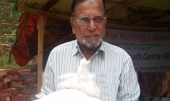 খাবারের অভাবে শত কোটি টাকার মালিক এখন ত্রাণের লাইনে!