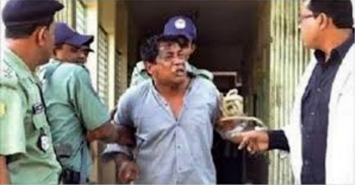 অবৈধ অস্ত্রসহ ধরা পড়লেন মোশাররফ করিম .........(নাটকের দৃশ্যে)