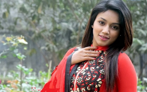 শরীরের প্রতি যত্নশীল জলি