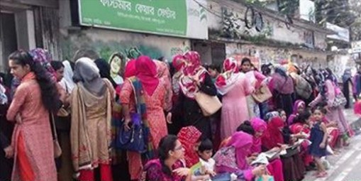 মেয়ে সেজে অপরাজিতা সিম কিনছে নোয়াখালীর ছেলেরা