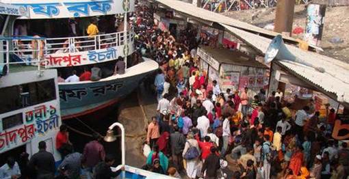 রাজধানীর সদর ঘাট লঞ্চ টার্মিনালে বেপরোয়া চাঁদাবাজি, দেখার কেউ নেই