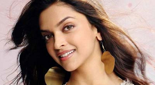 বলিউডে নতুন ইতিহাস গড়লেন দীপিকা!