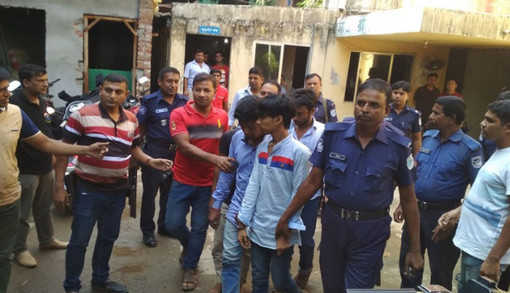 আশুলিয়ায় ২৮ ডাকাত ধরা