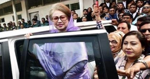 নারে ভাই হাত দেখাবো না: খালেদা জিয়া
